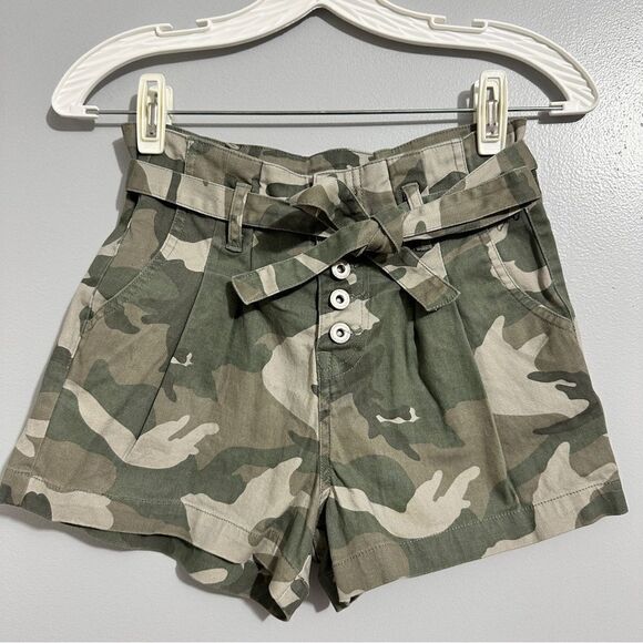 Highway jeans camo button up shorts with tie belt size 1/2 - Picture 1 of 4